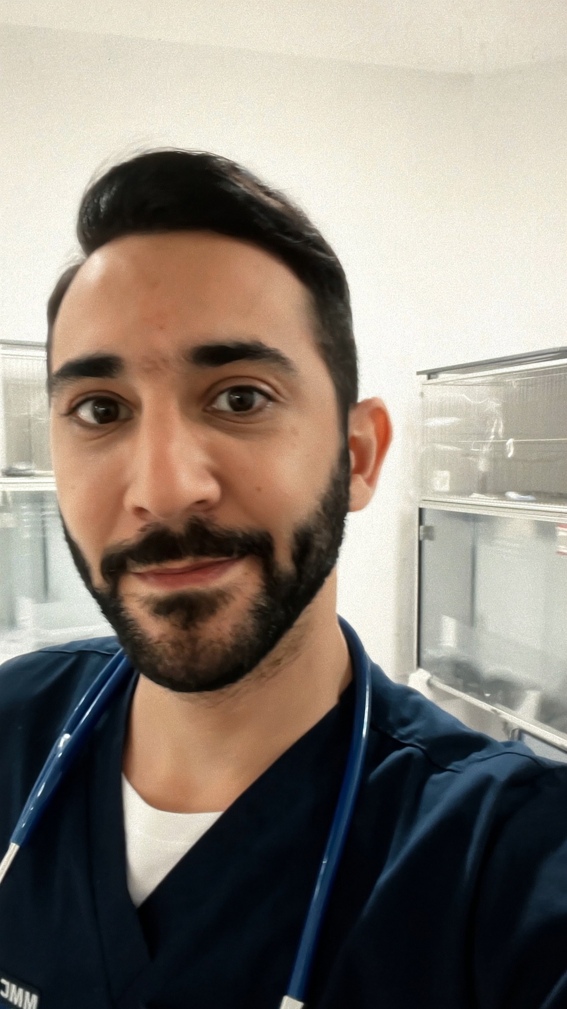 Dr. Sarah Mitchell, Veterinary Behavioural Consultant